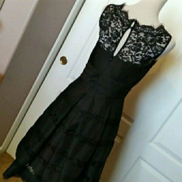 WHBM DRESS FIT & FLARE KNEE LENGHT SLEEVELESS BRIDESMAIDS SIZE 4 WOMENS 4 - Picture 7 of 12